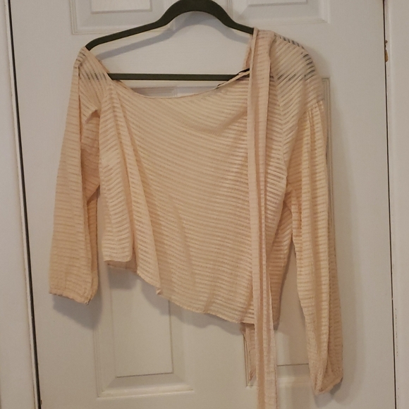 Top - Picture 3 of 5